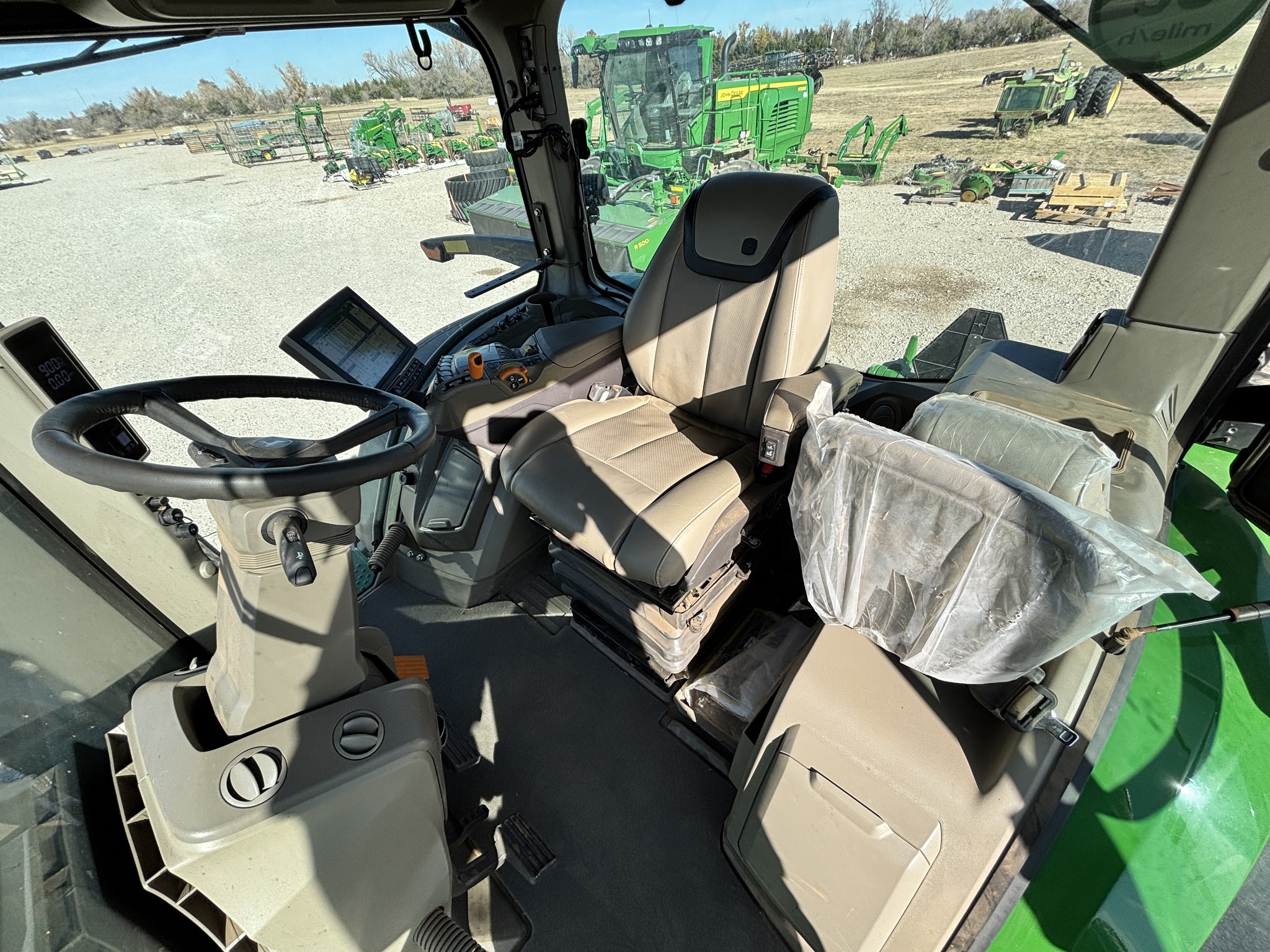 2023 John Deere 8R 410 Image 11