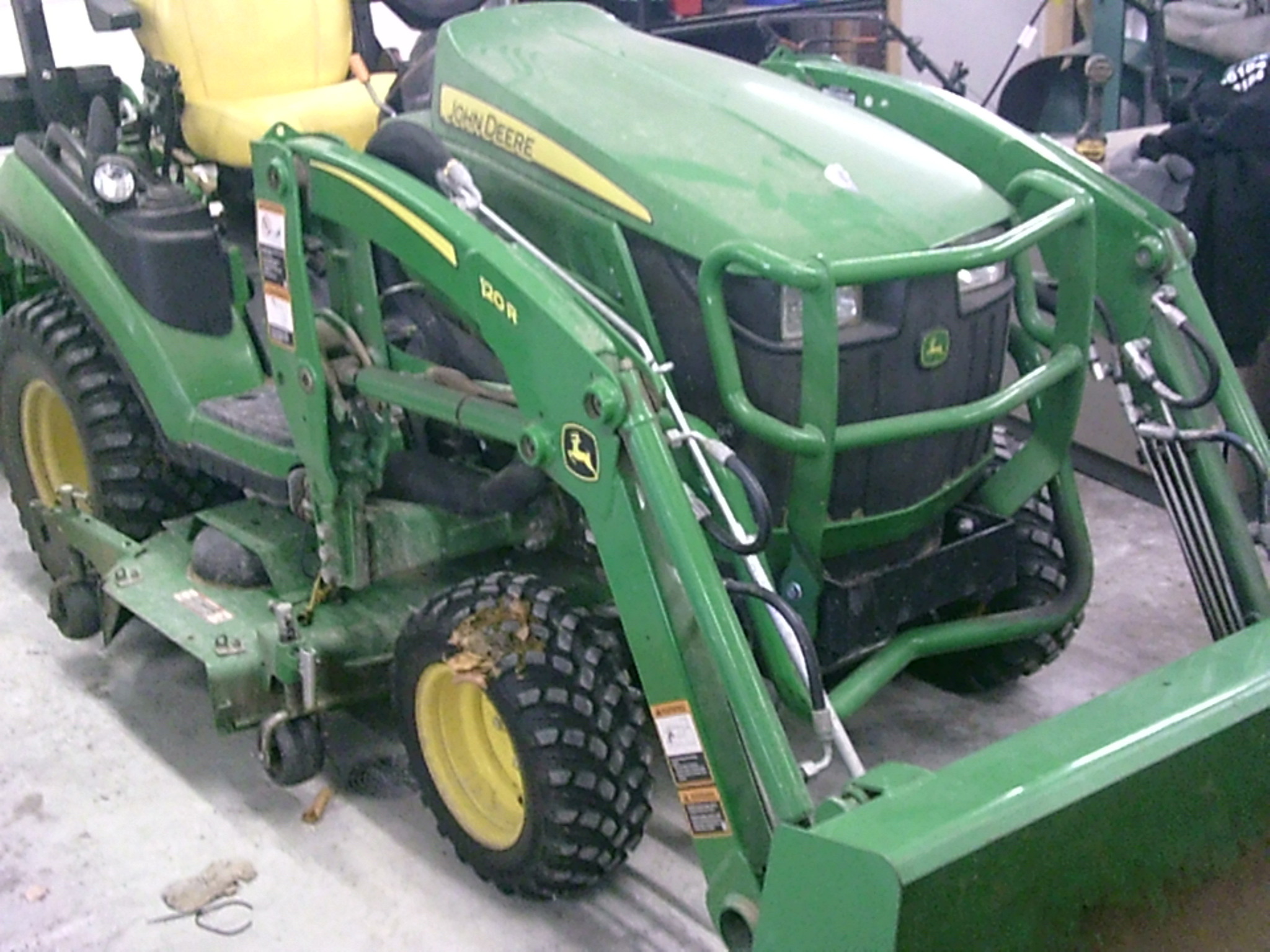 2021 John Deere 1025R Image 1