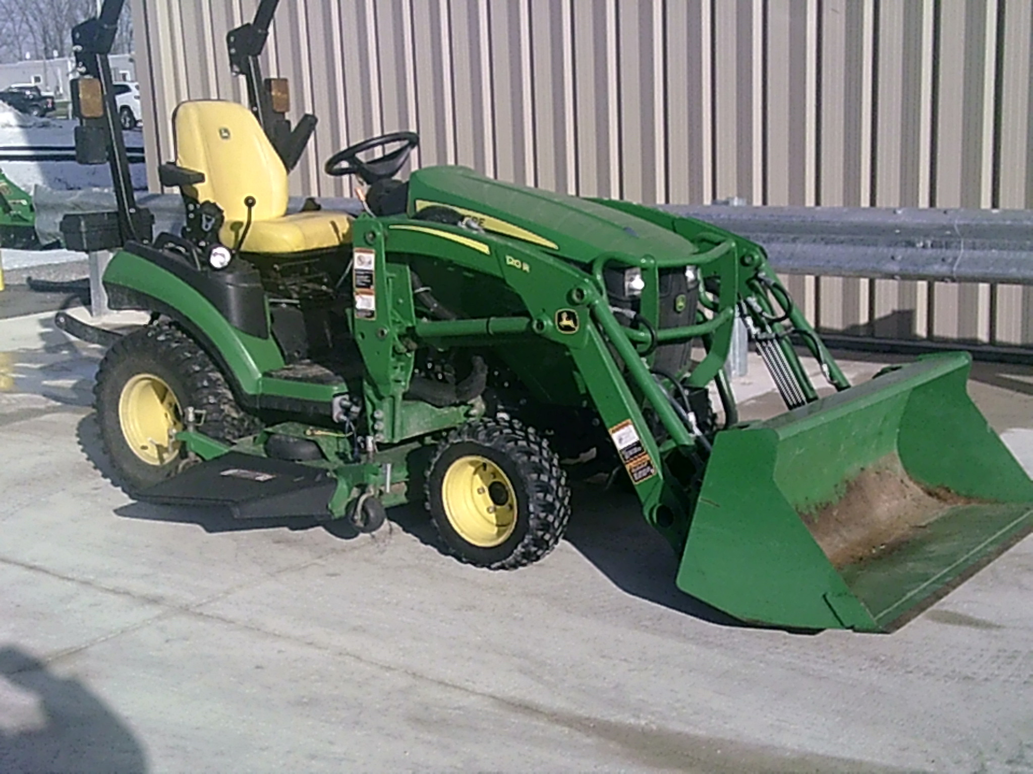 2021 John Deere 1025R Image 1