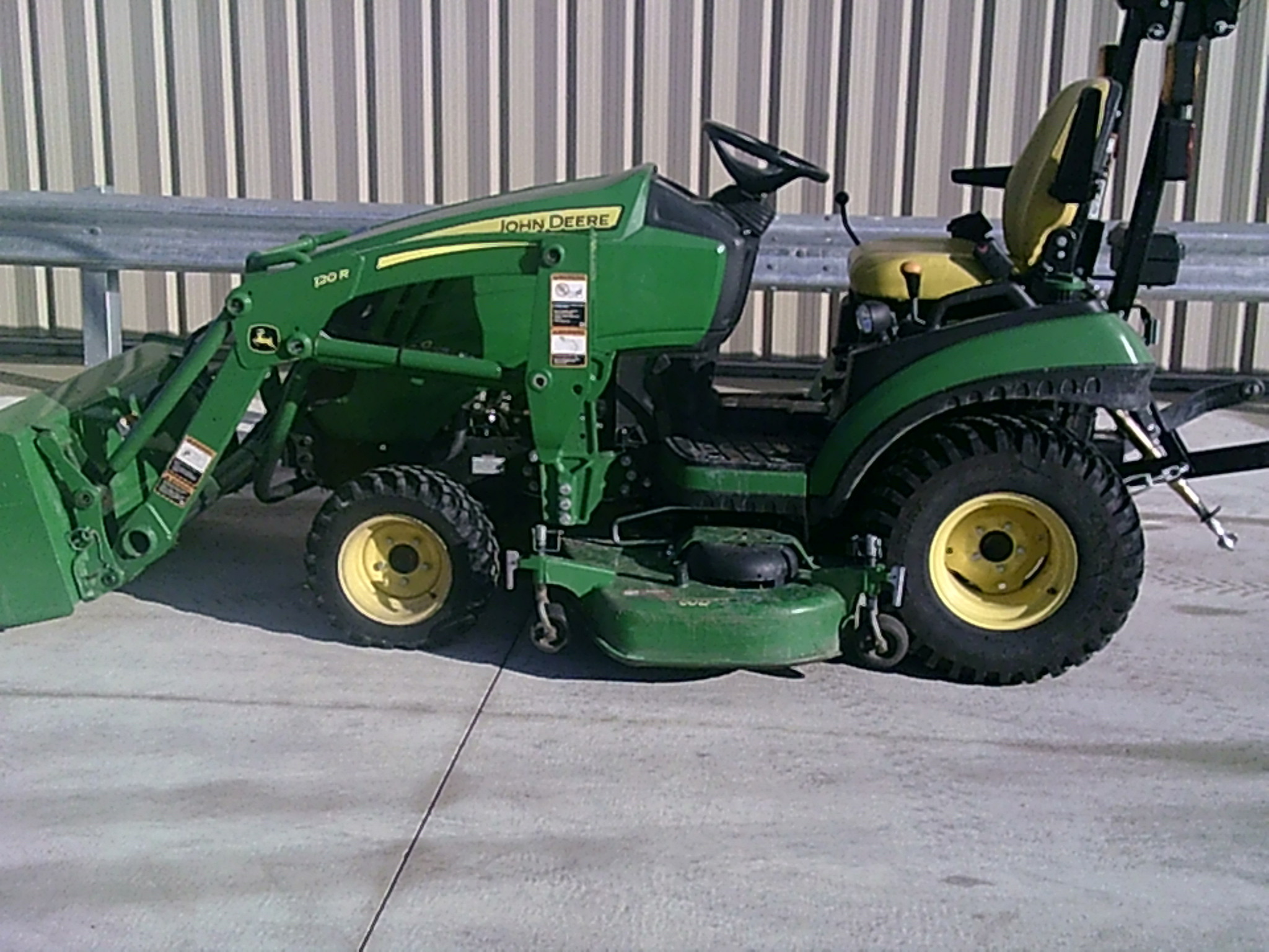 2021 John Deere 1025R Image 6