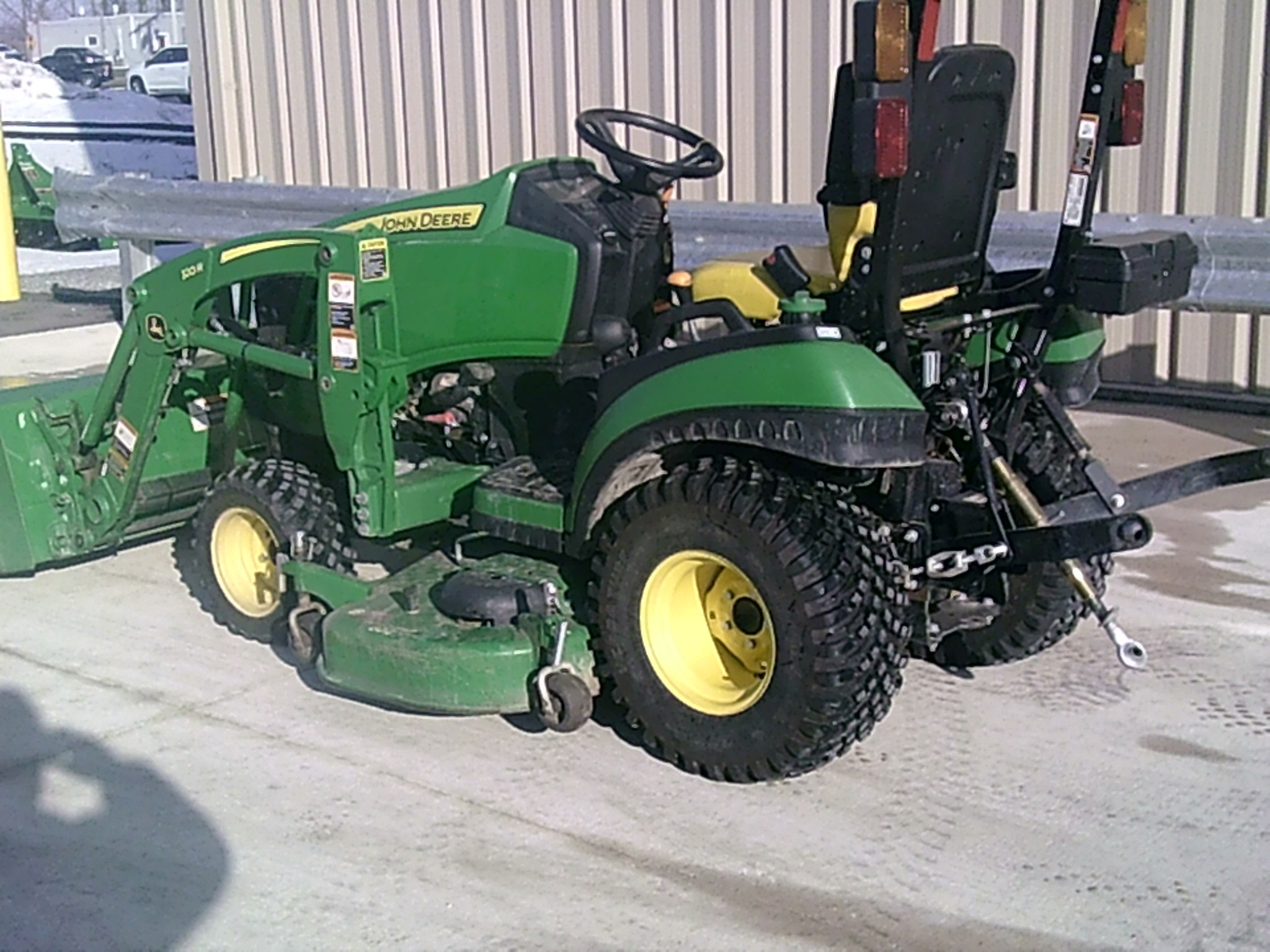 2021 John Deere 1025R Image 5