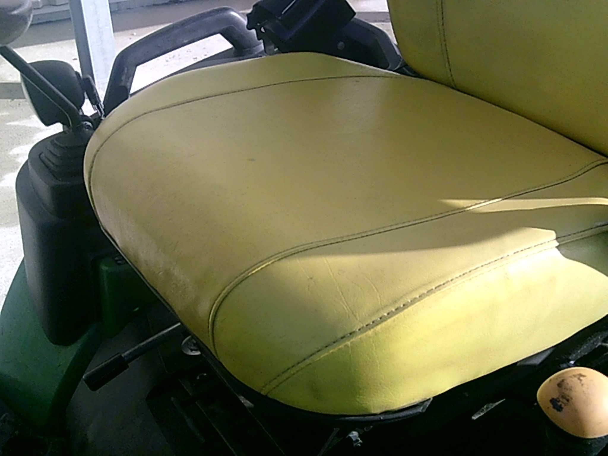 2021 John Deere 1025R Image 11