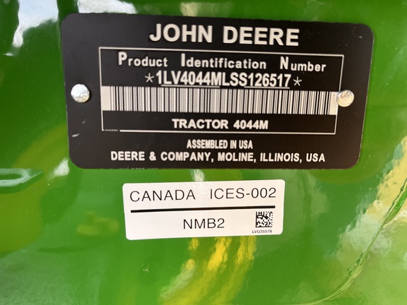 2025 John Deere 4044M - Photo44