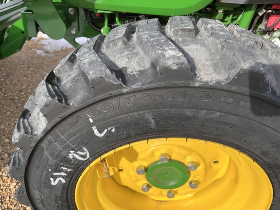 2025 John Deere 4044M - Photo11