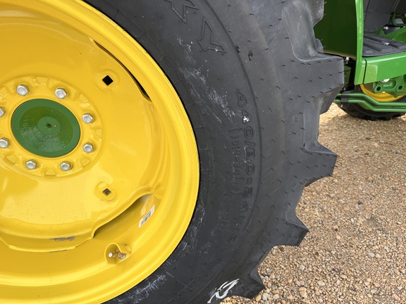 2025 John Deere 4044M - Photo17