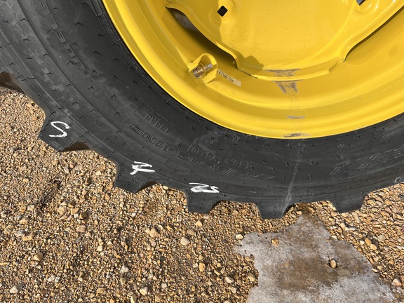 2025 John Deere 4044M - Photo20