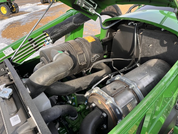 2025 John Deere 4044M - Photo23