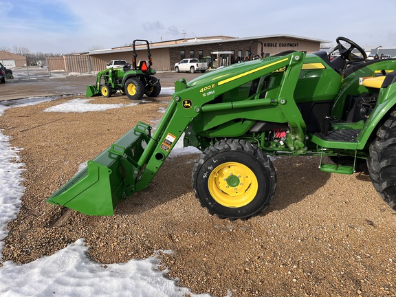 2025 John Deere 4044M - Photo34