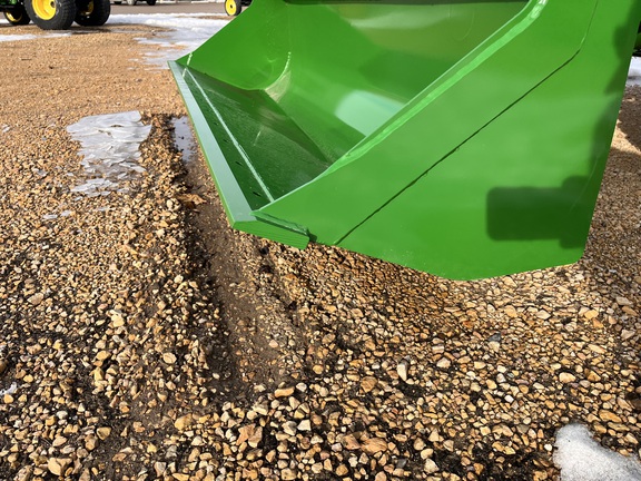 2025 John Deere 4044M - Photo36