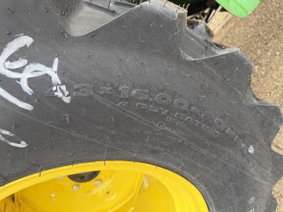 2025 John Deere 3038E - Photo12