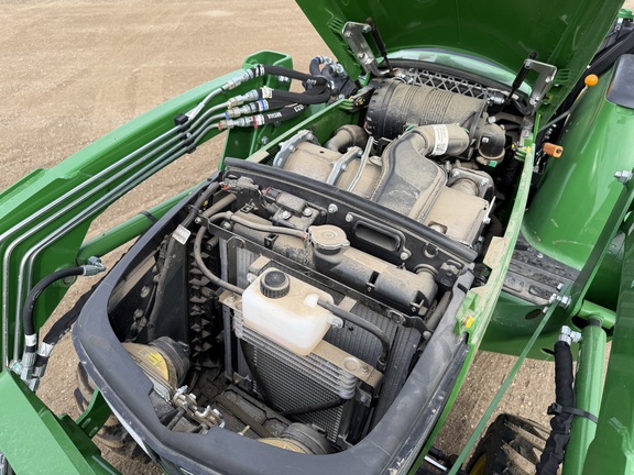2025 John Deere 3038E - Photo20