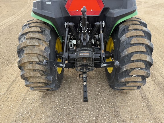 2025 John Deere 3038E - Photo21
