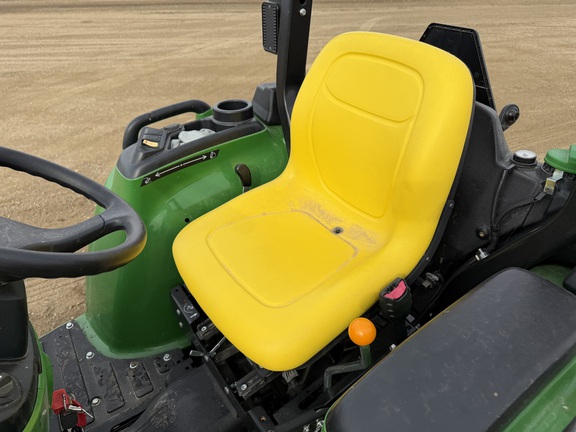 2025 John Deere 3038E - Photo24