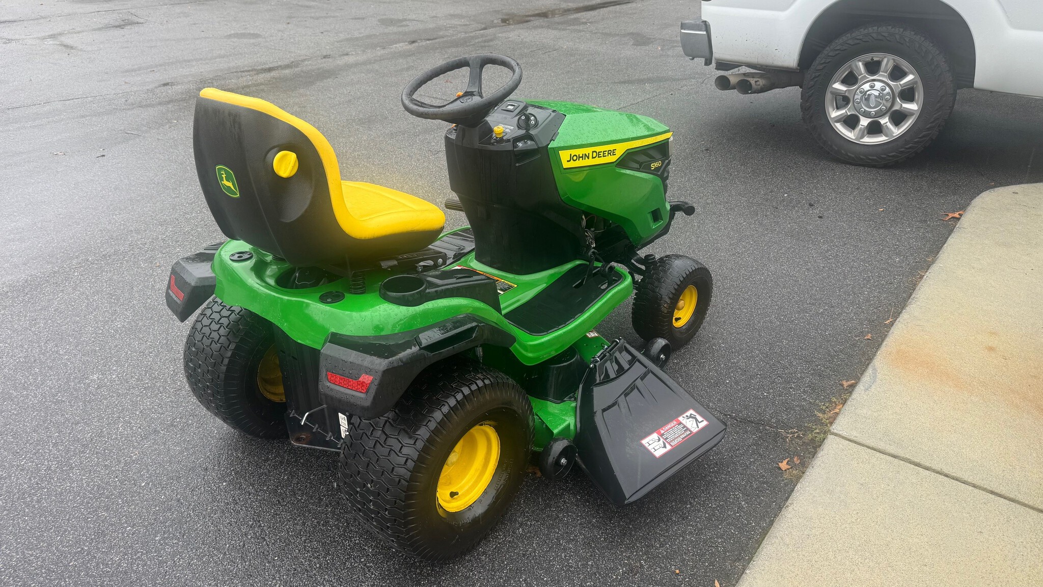 John Deere S160 Image 2
