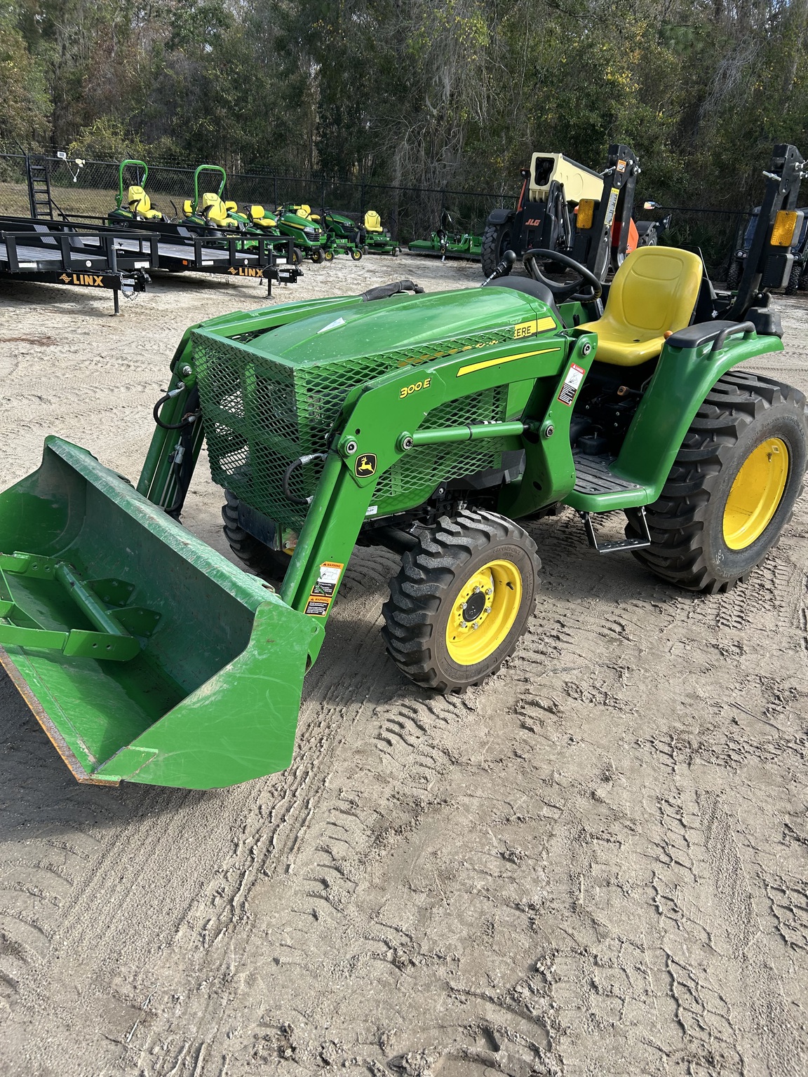 2024 John Deere 3025E Image 1