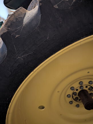 2013 John Deere 8235R - Photo9