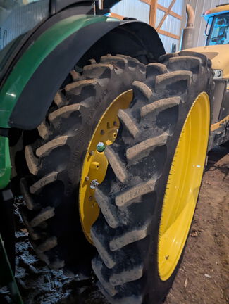 2013 John Deere 8235R - Photo4