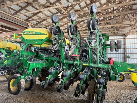 Photo of 2021 John Deere 1795