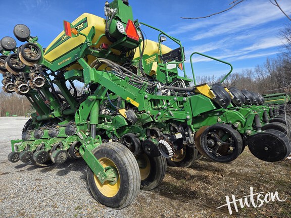 Photo of 2021 John Deere 1795