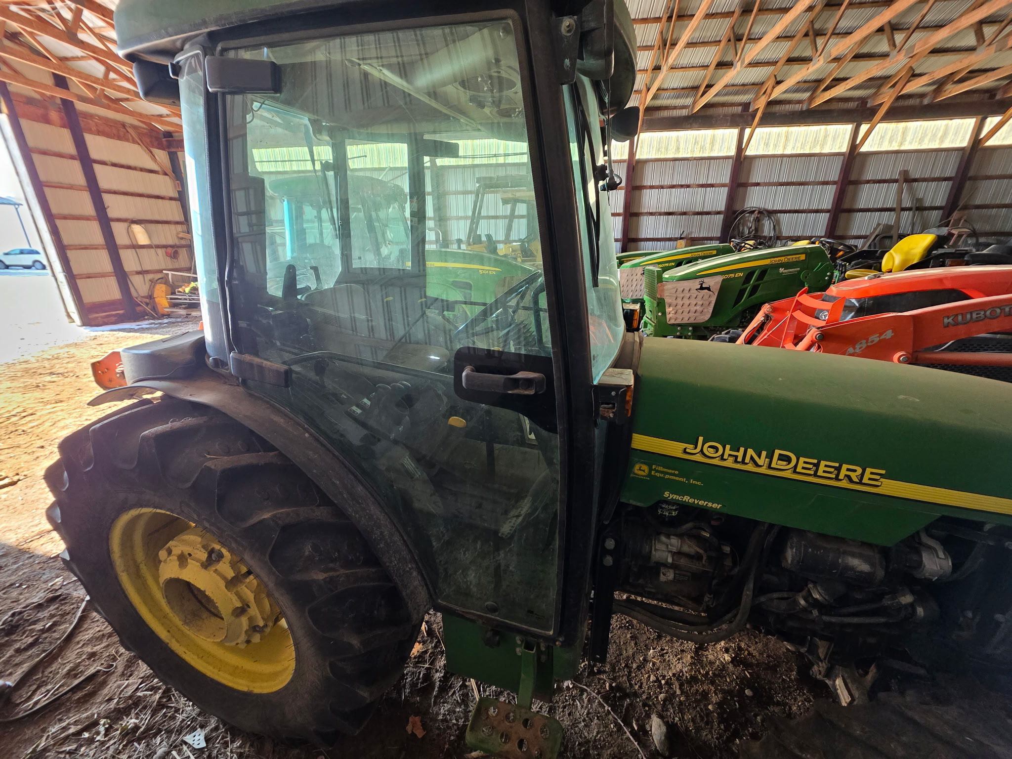 2003 John Deere 5520N Image 3