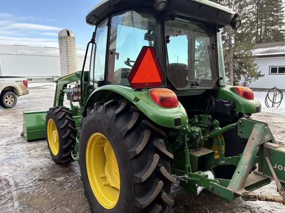 2022 John Deere 5075E - Photo2