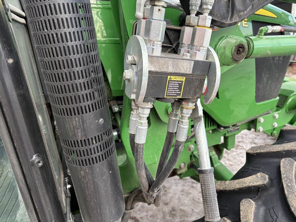 2022 John Deere 5075E - Photo6