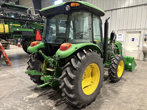 2022 John Deere 5075E - Photo4