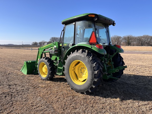 2022 John Deere 5075E - Photo7