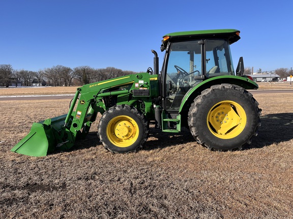 2022 John Deere 5075E - Photo8