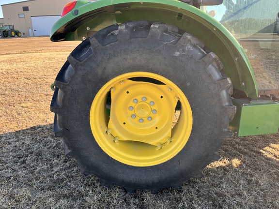 2022 John Deere 5075E - Photo15
