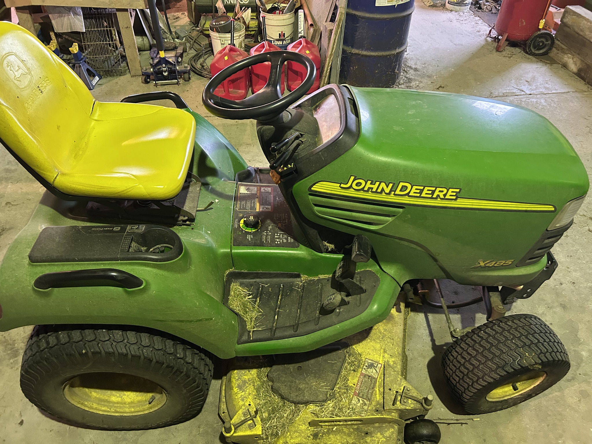 2004 John Deere X485 Image 10