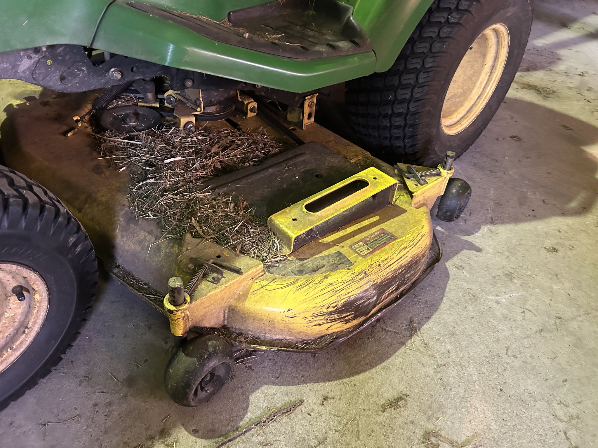 2004 John Deere X485 Image 8