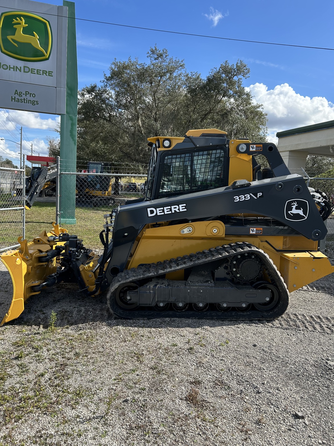 2026 John Deere 333 P Image 2