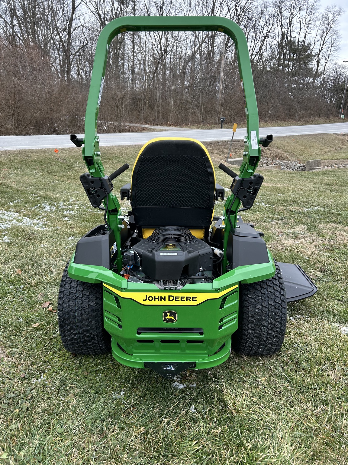 2026 John Deere Z545R Image 3