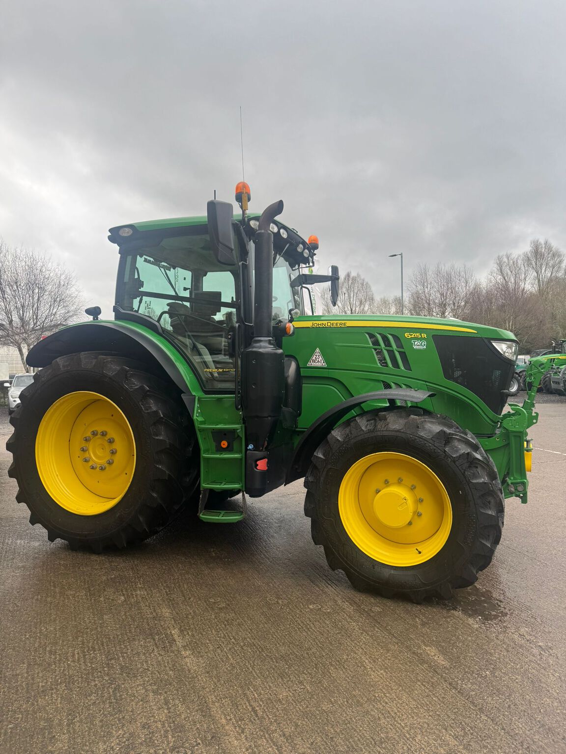 2021 John Deere 6215R