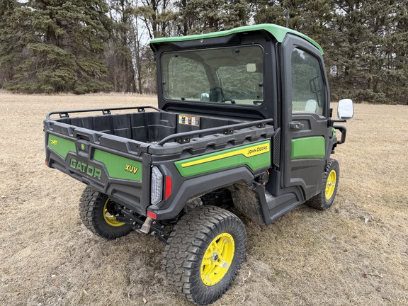 2025 John Deere XUV 845R - Photo3
