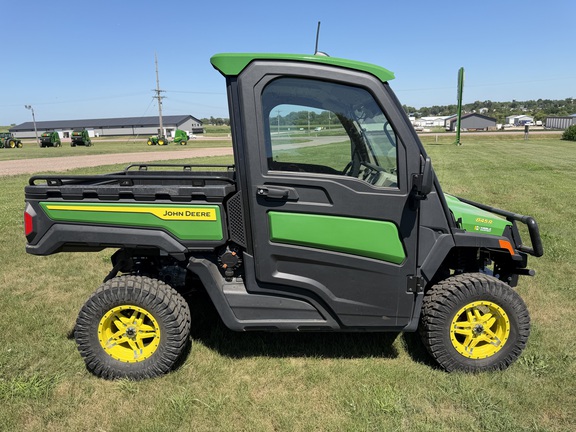 2025 John Deere XUV 845R - Photo2
