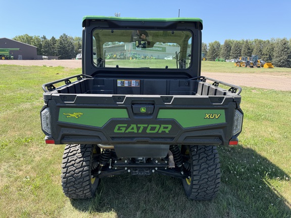 2025 John Deere XUV 845R - Photo4