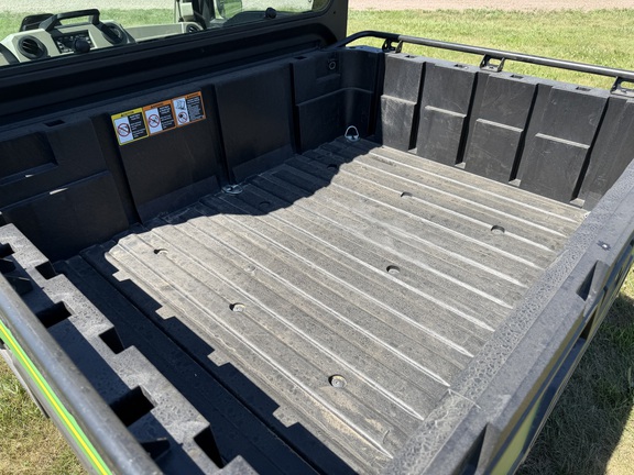 2025 John Deere XUV 845R - Photo15