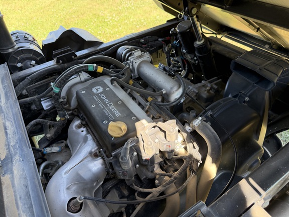 2025 John Deere XUV 845R - Photo18