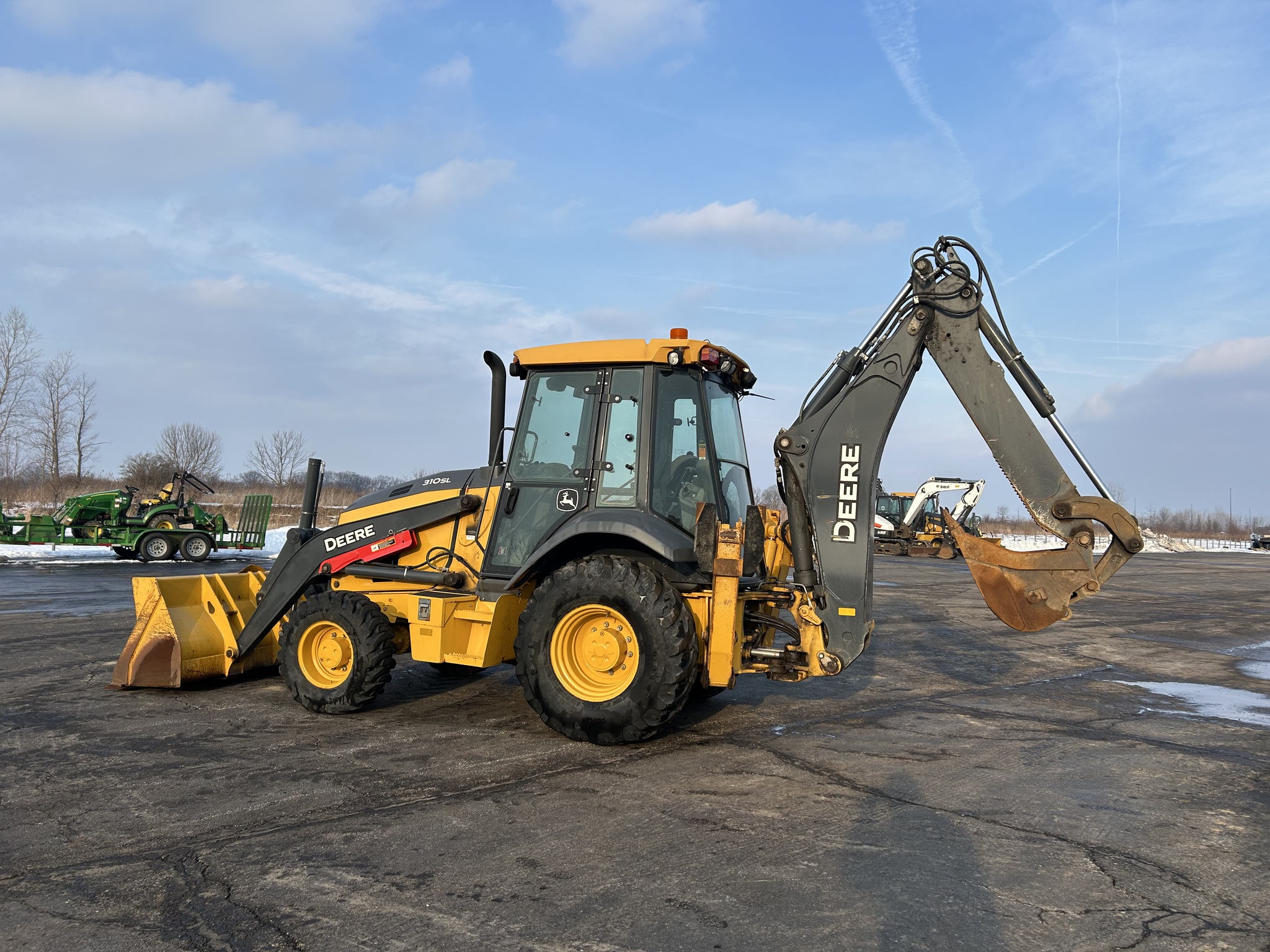 2022 John Deere 310SL Image 2