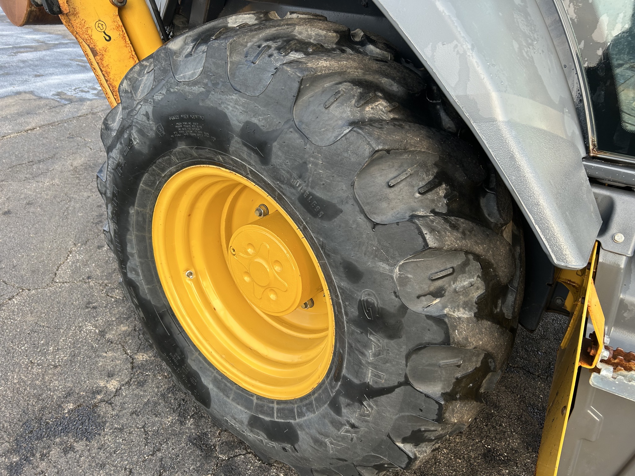 2022 John Deere 310SL Image 8