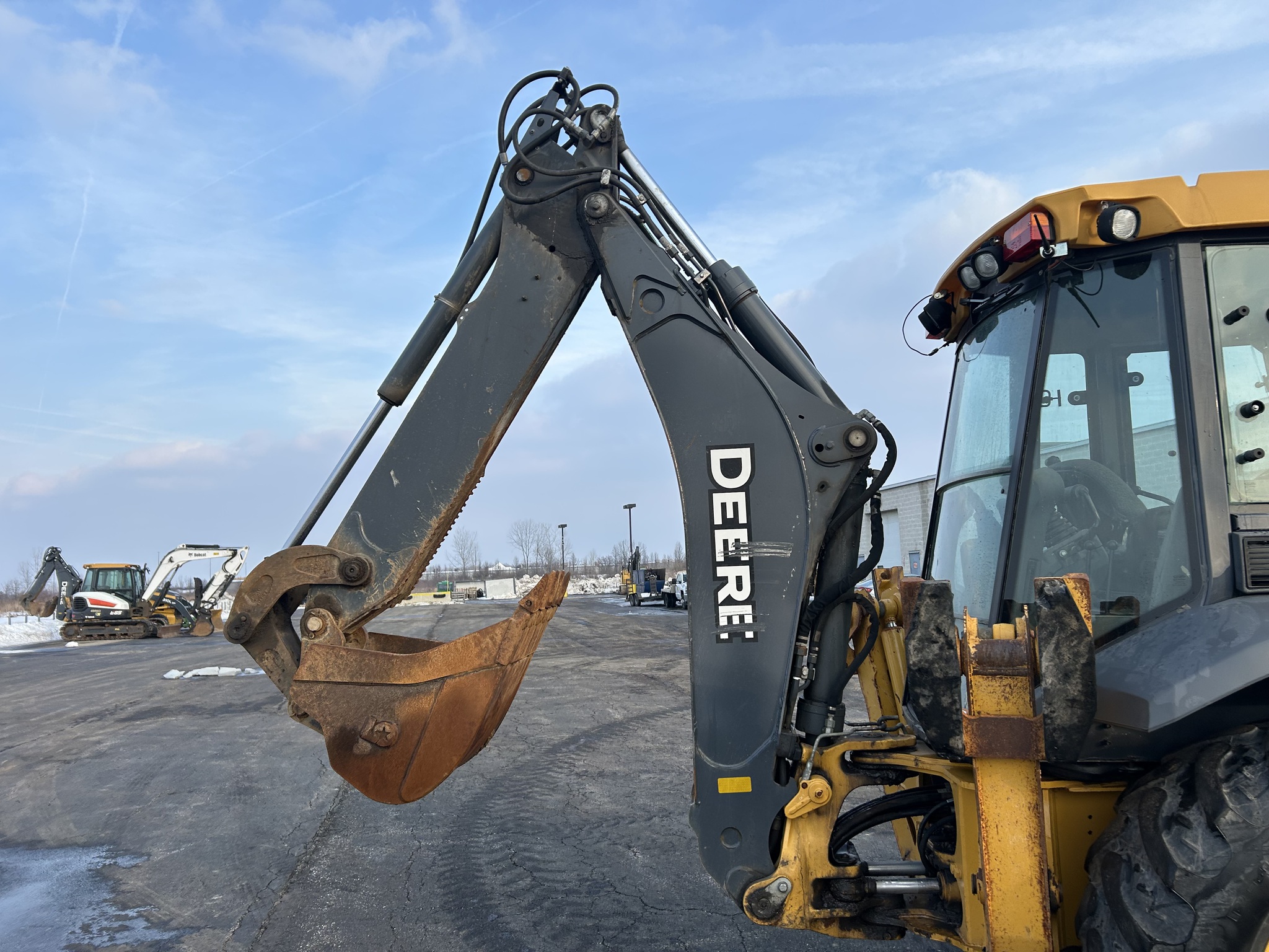 2022 John Deere 310SL Image 9