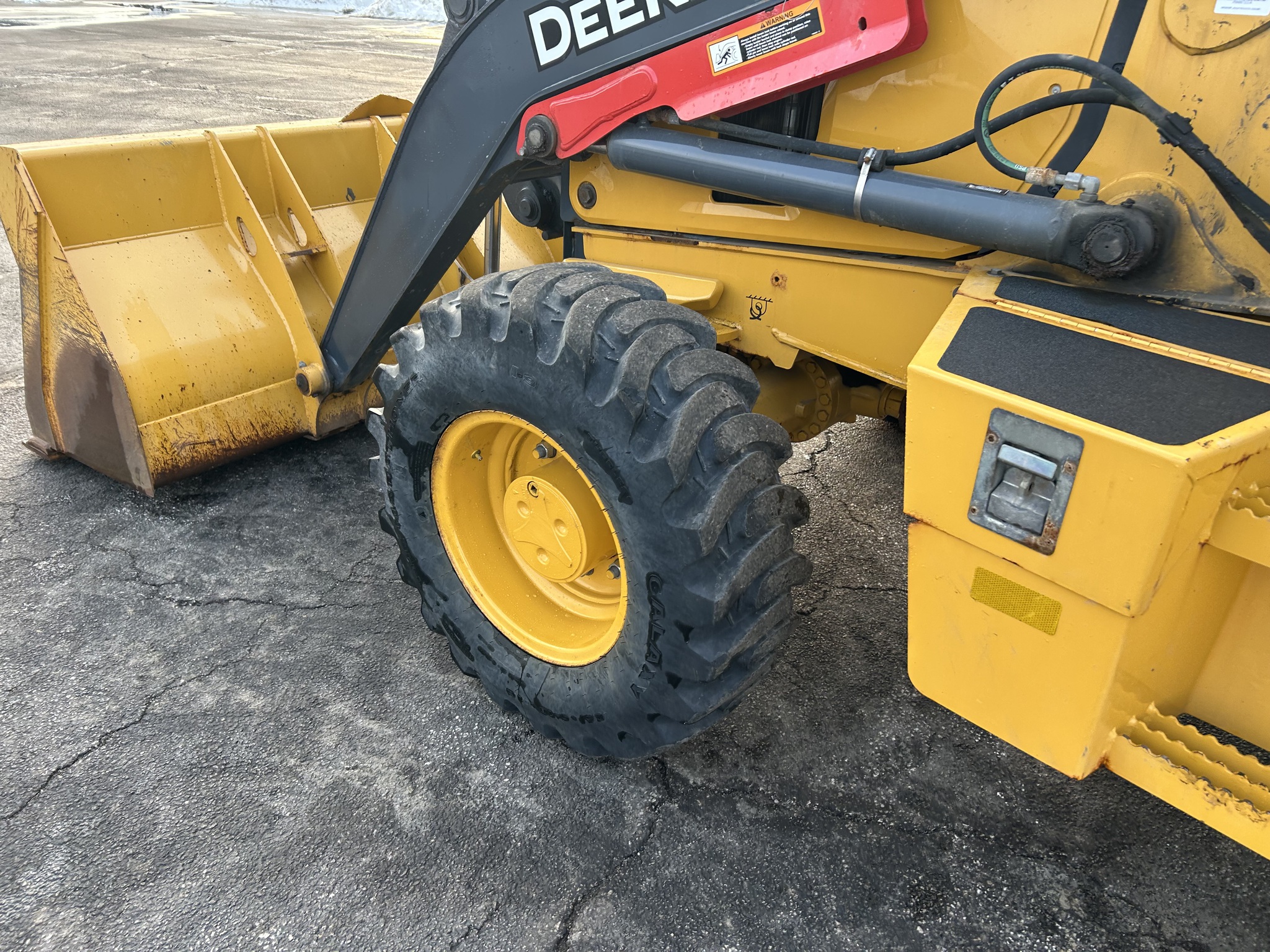 2022 John Deere 310SL Image 12