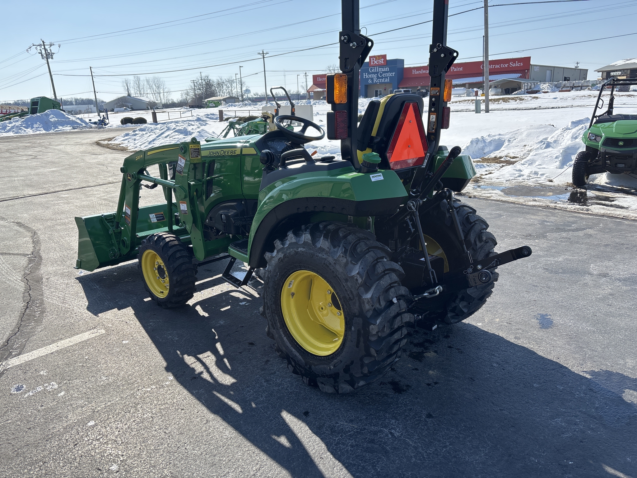 New In-Stock 2024 John Deere 2032R Compact Utility Tractors at Koenig Equipment in Oxford, OH - PhotoXL9