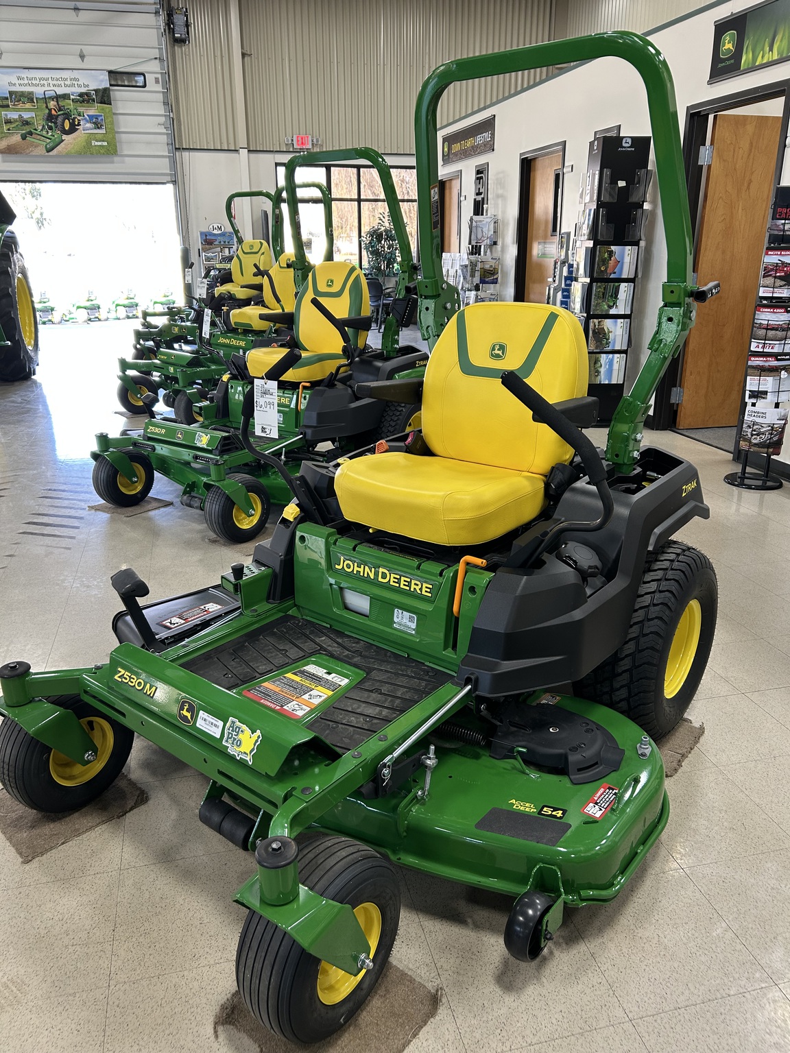 2025 John Deere Z530M Image 3