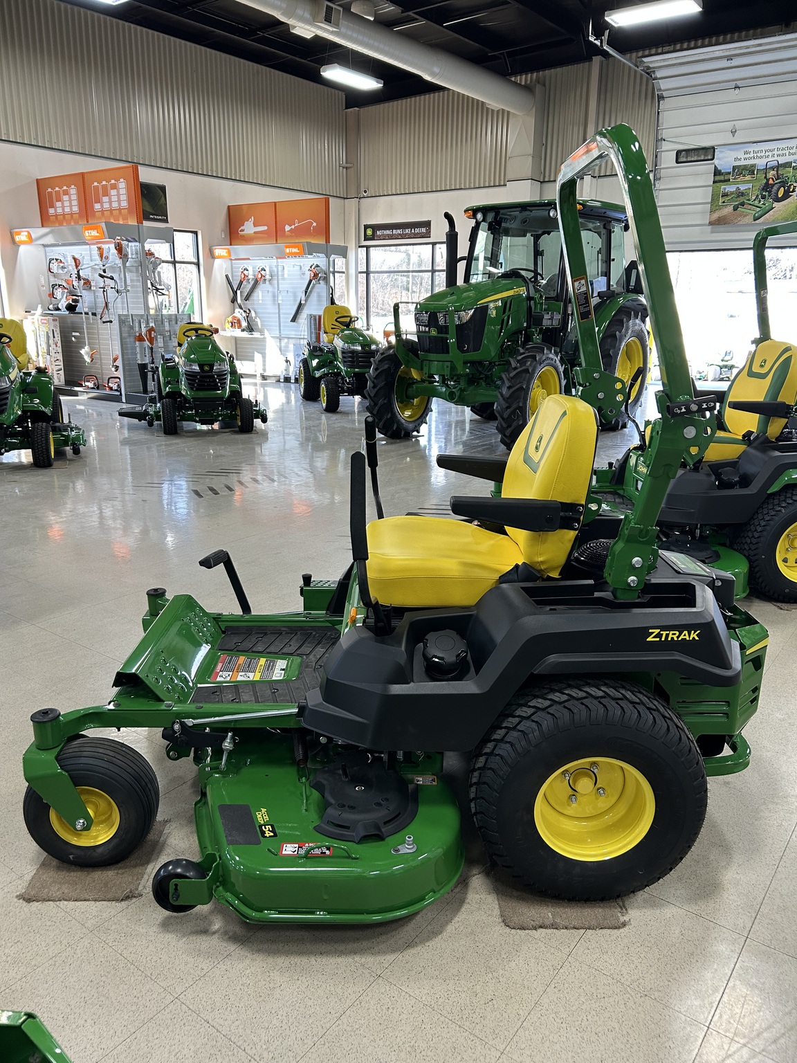 2025 John Deere Z530M Image 4