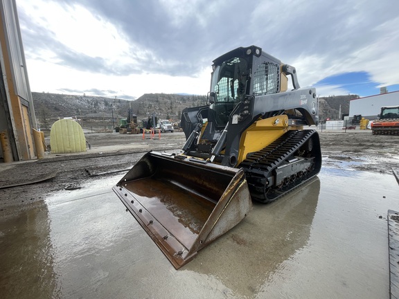 Photo of a 2022 John Deere 333G
