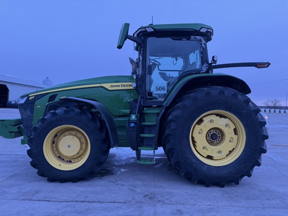 Photo of 2022 John Deere 8R 410
