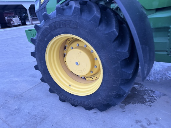 Photo of 2022 John Deere 8R 410